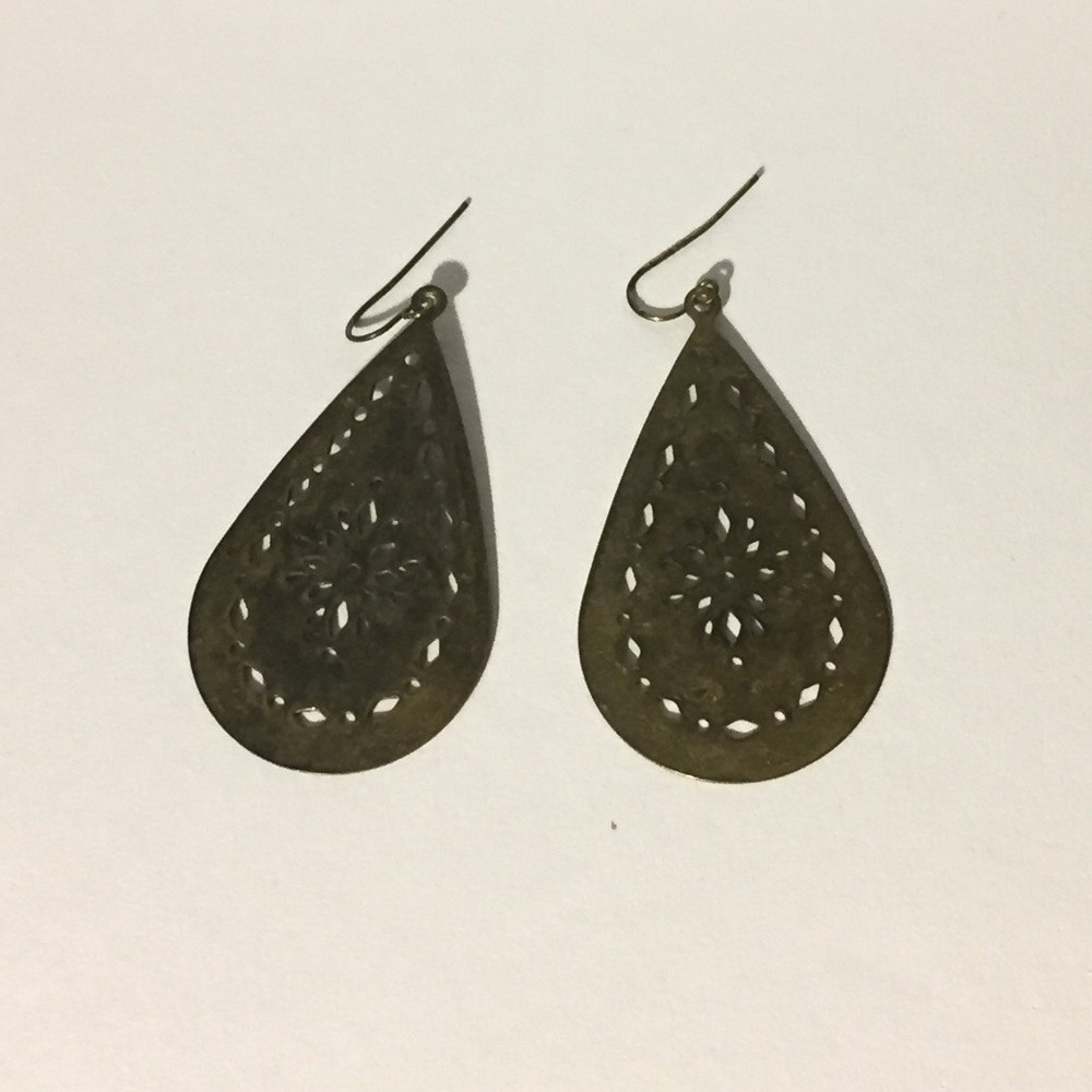 Miscellaneous Earring Bundle - image 2